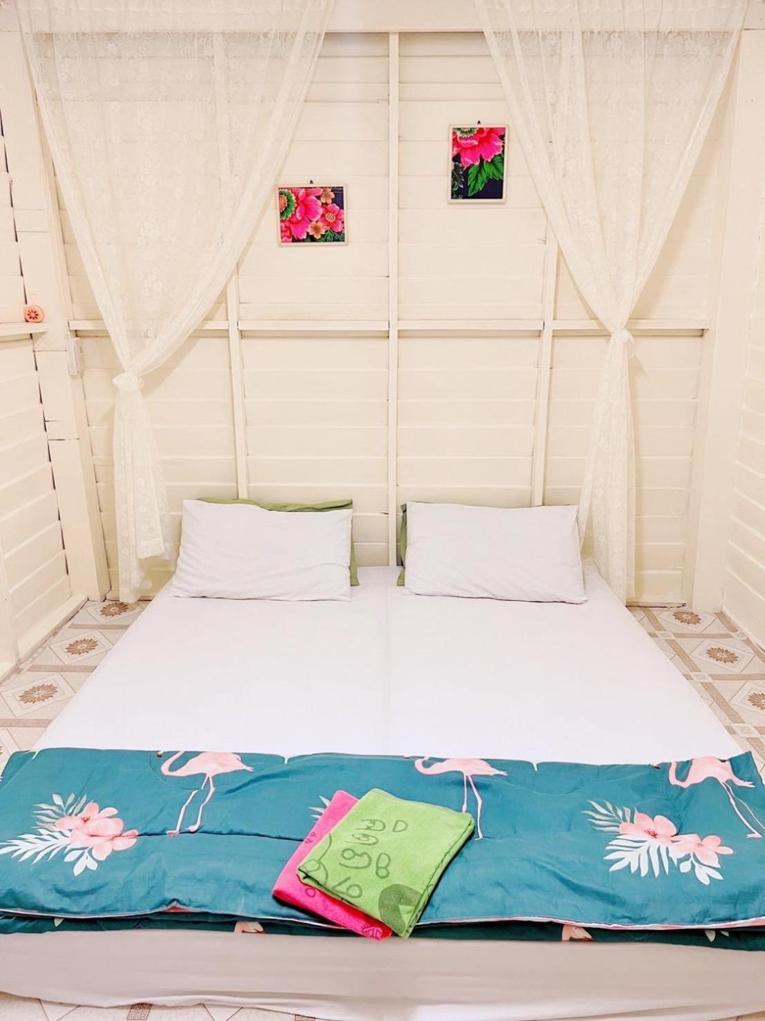 Baanklong Amphawa Homestay Esterno foto
