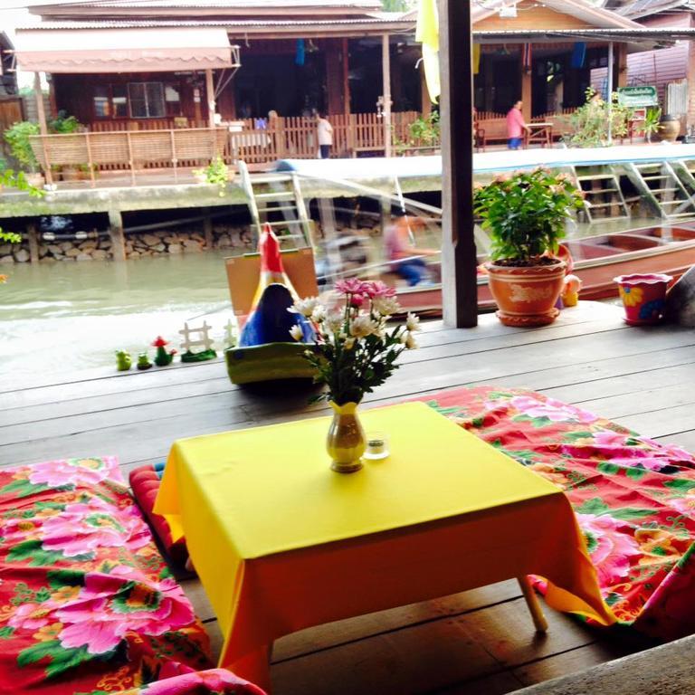 Baanklong Amphawa Homestay Esterno foto